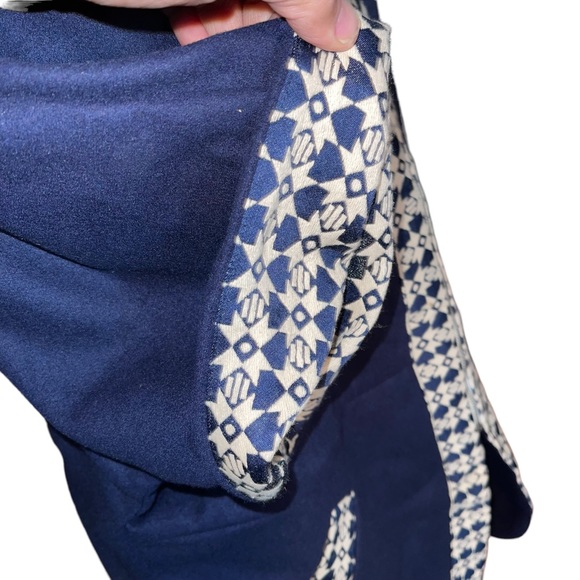 NWT KISUA AFRICA WOMEN’s Size Large Zip Front Short Sleeve Navy And Cream - Picture 2 of 8